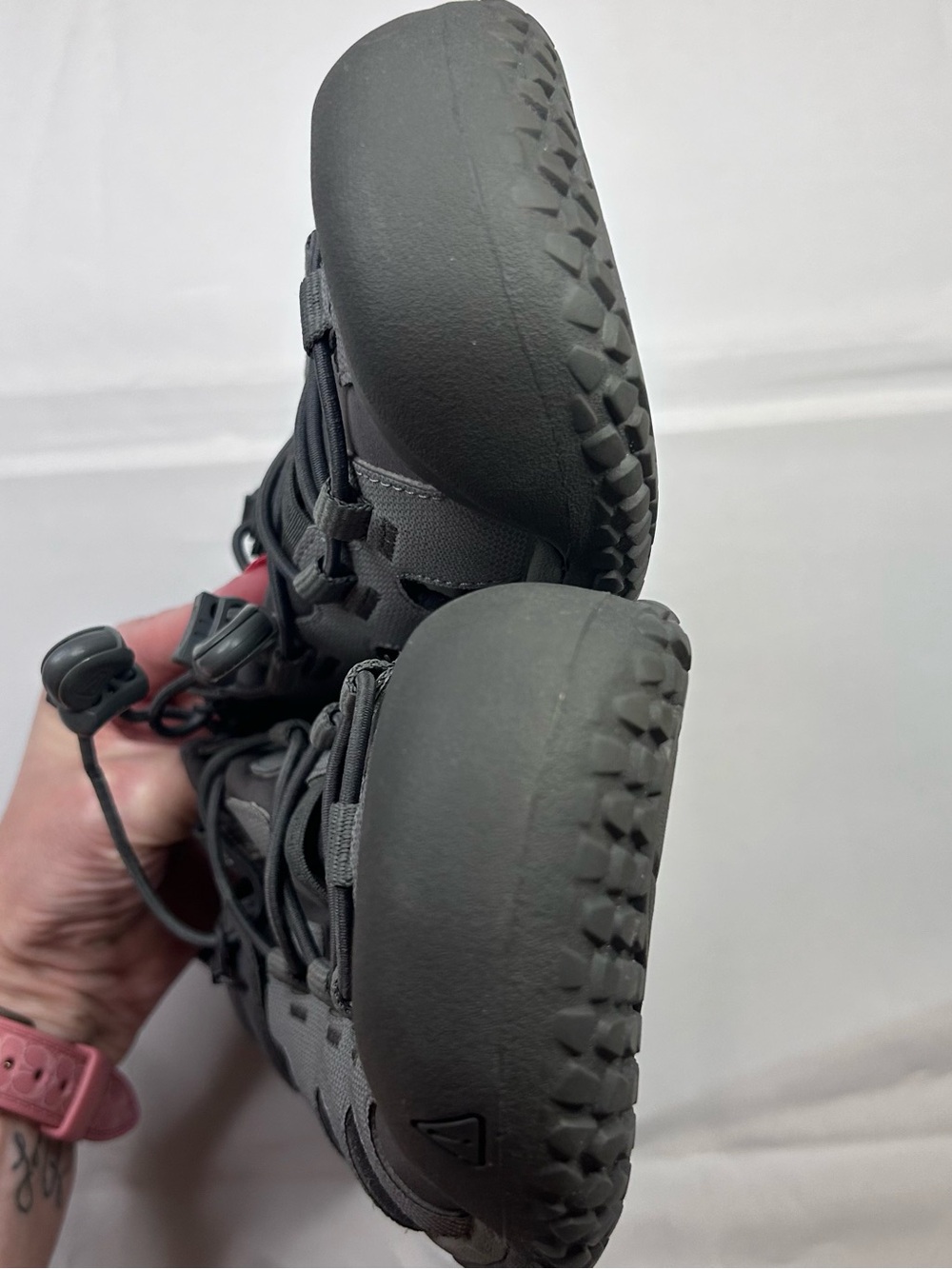 KEEN Men's Grey Black Closed-Toe Water Sandals - Picture 4 of 11